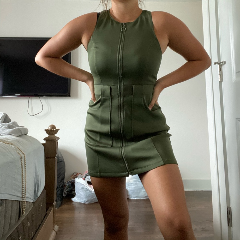 Zipped military green dress